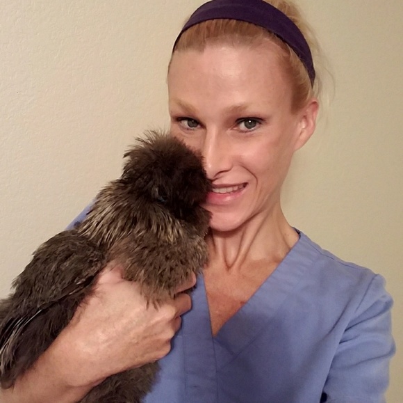 Meet your Posher, Melissa - Picture 3 of 3